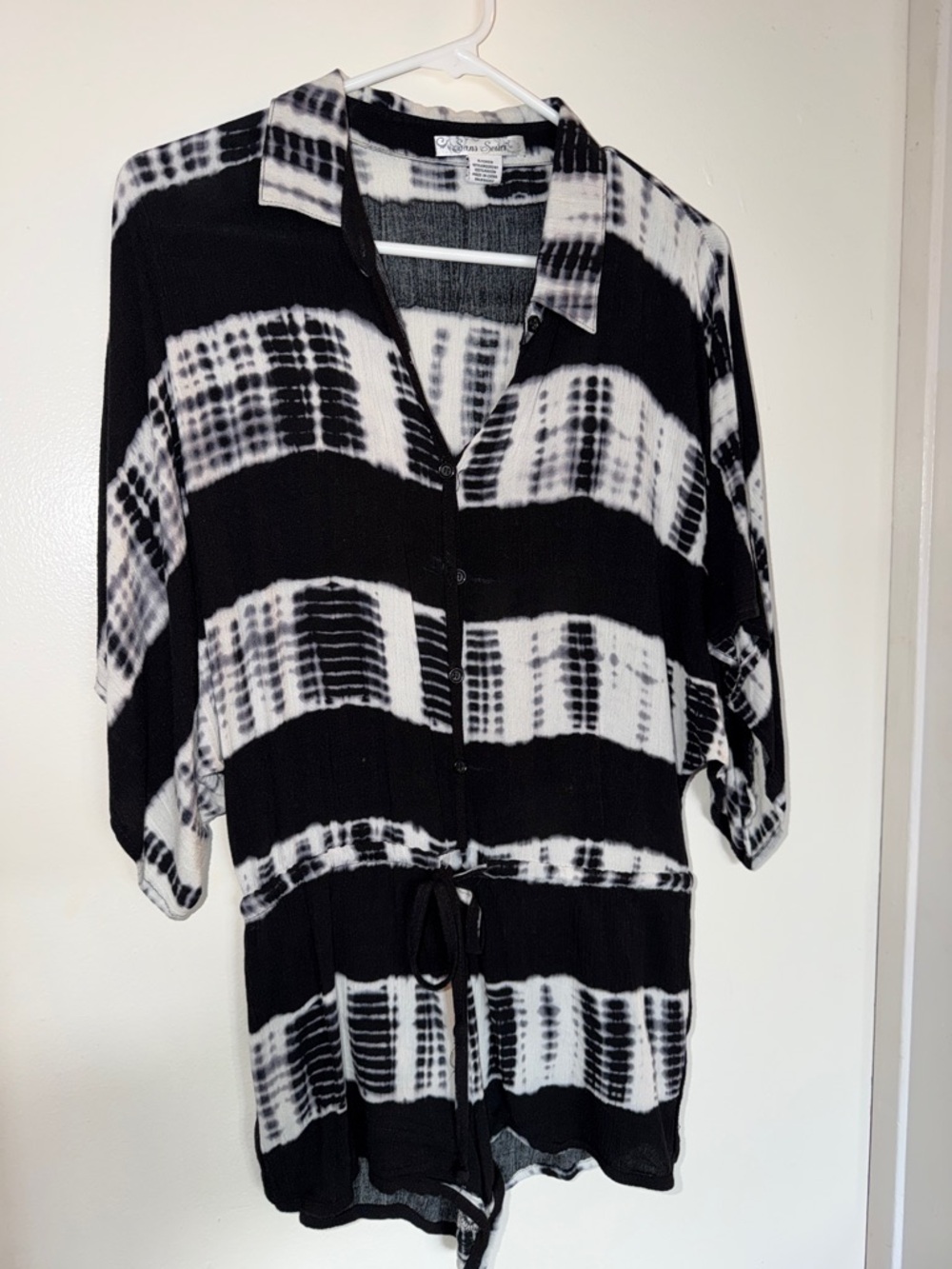 Sans Souci Black & White Tie-Dye Button-Down Drawstring Top
